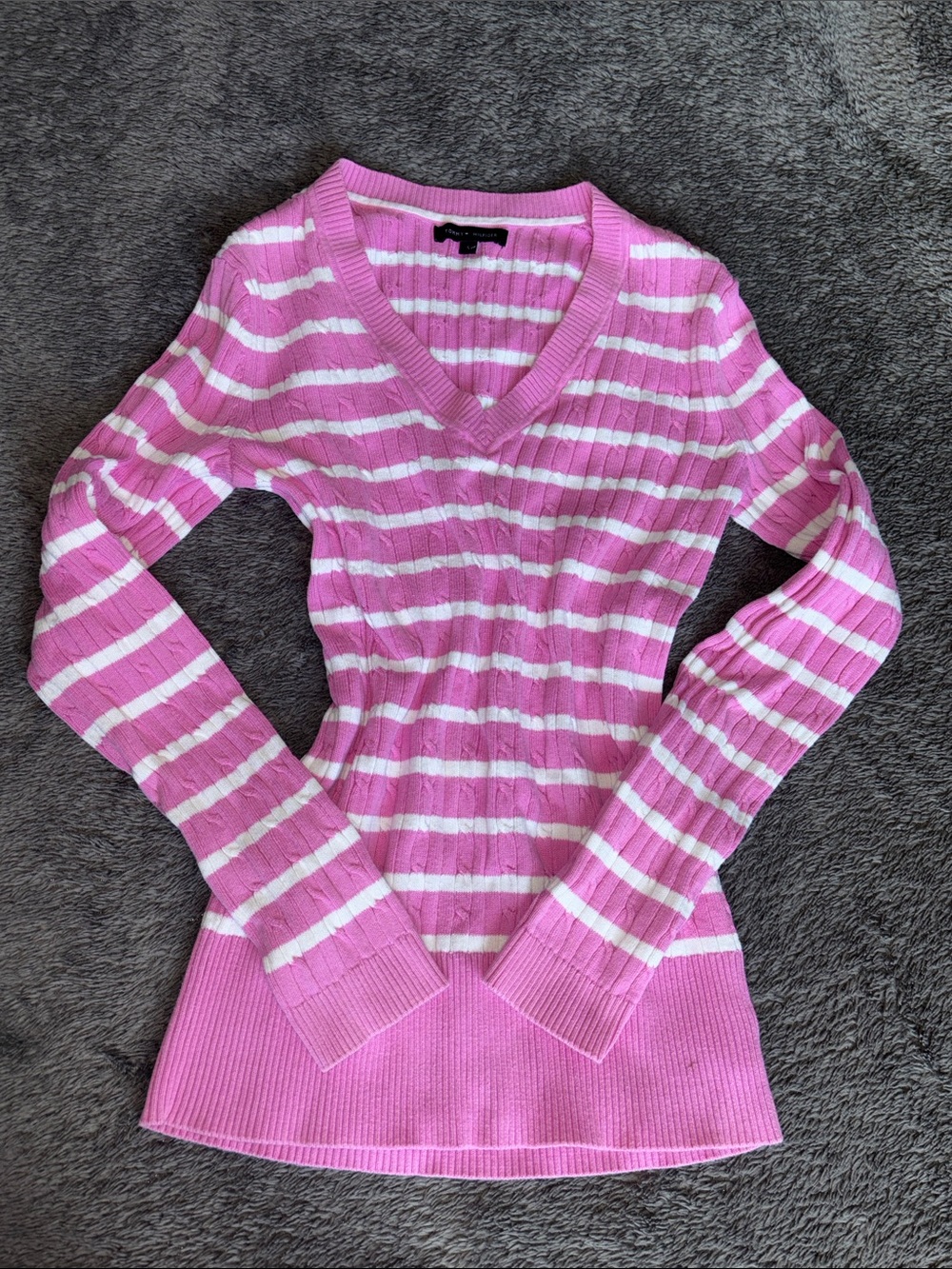 TOMMY HILFIGER Pink and White Striped V-Neck Women’s Sweater